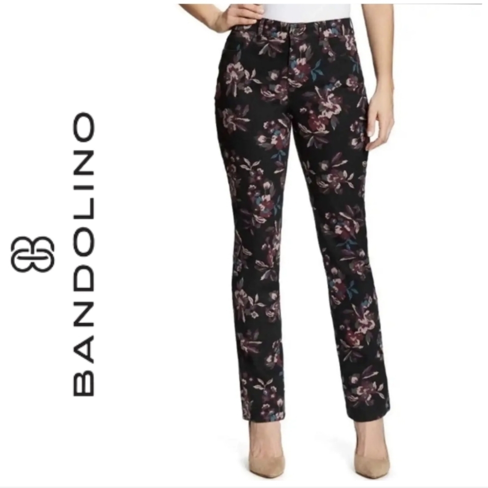 Bandolino Amy Black Floral Print Modern Straight Leg Stretch Jeans. Size 8